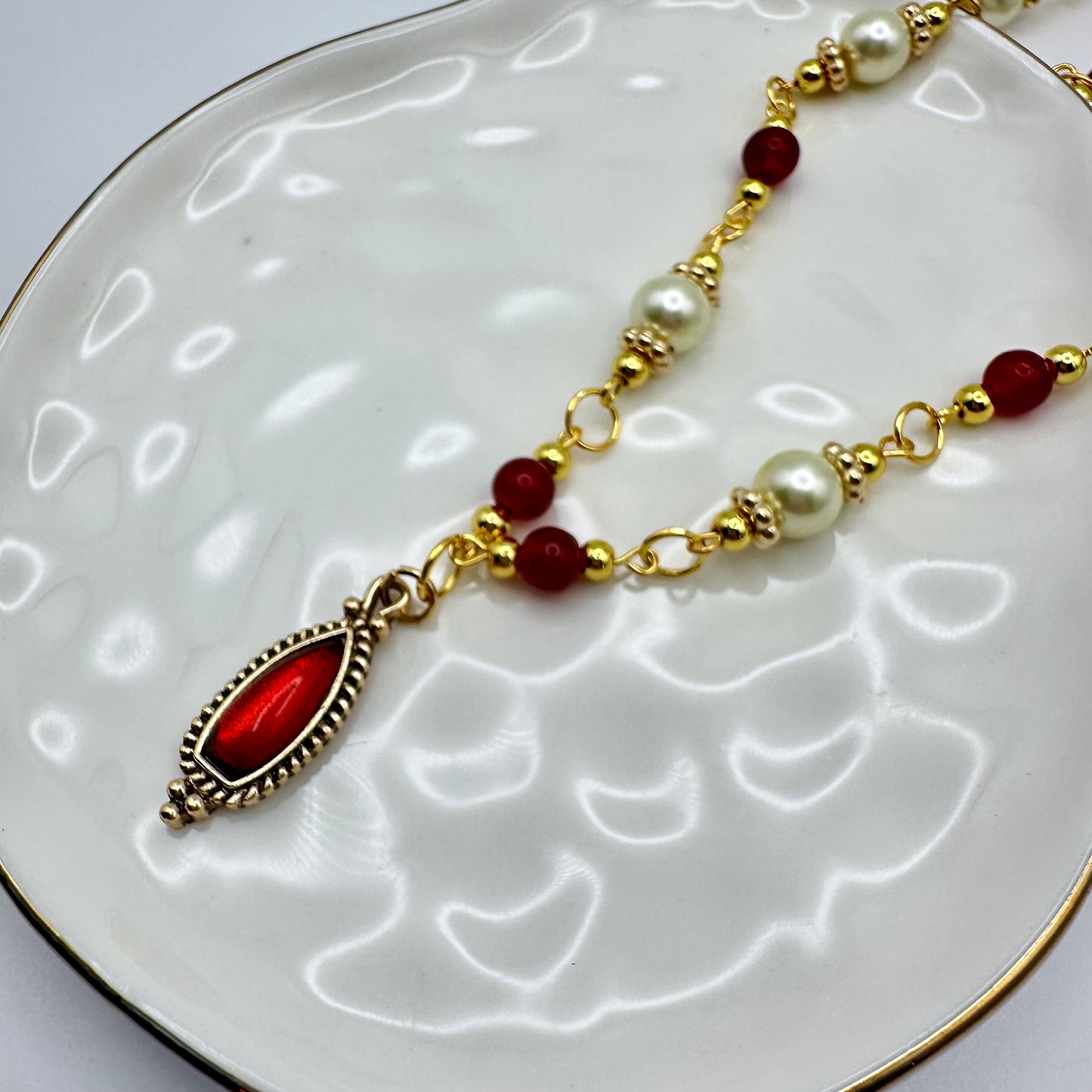 ❤️🔥 Crimson Charm Pearl Chain Necklace