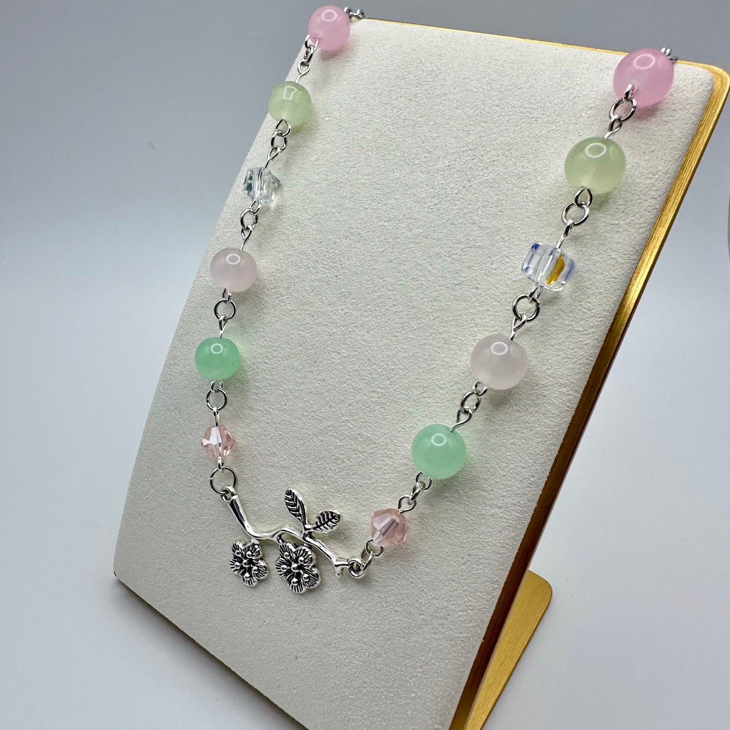 🌸 Blossomtrail Necklace