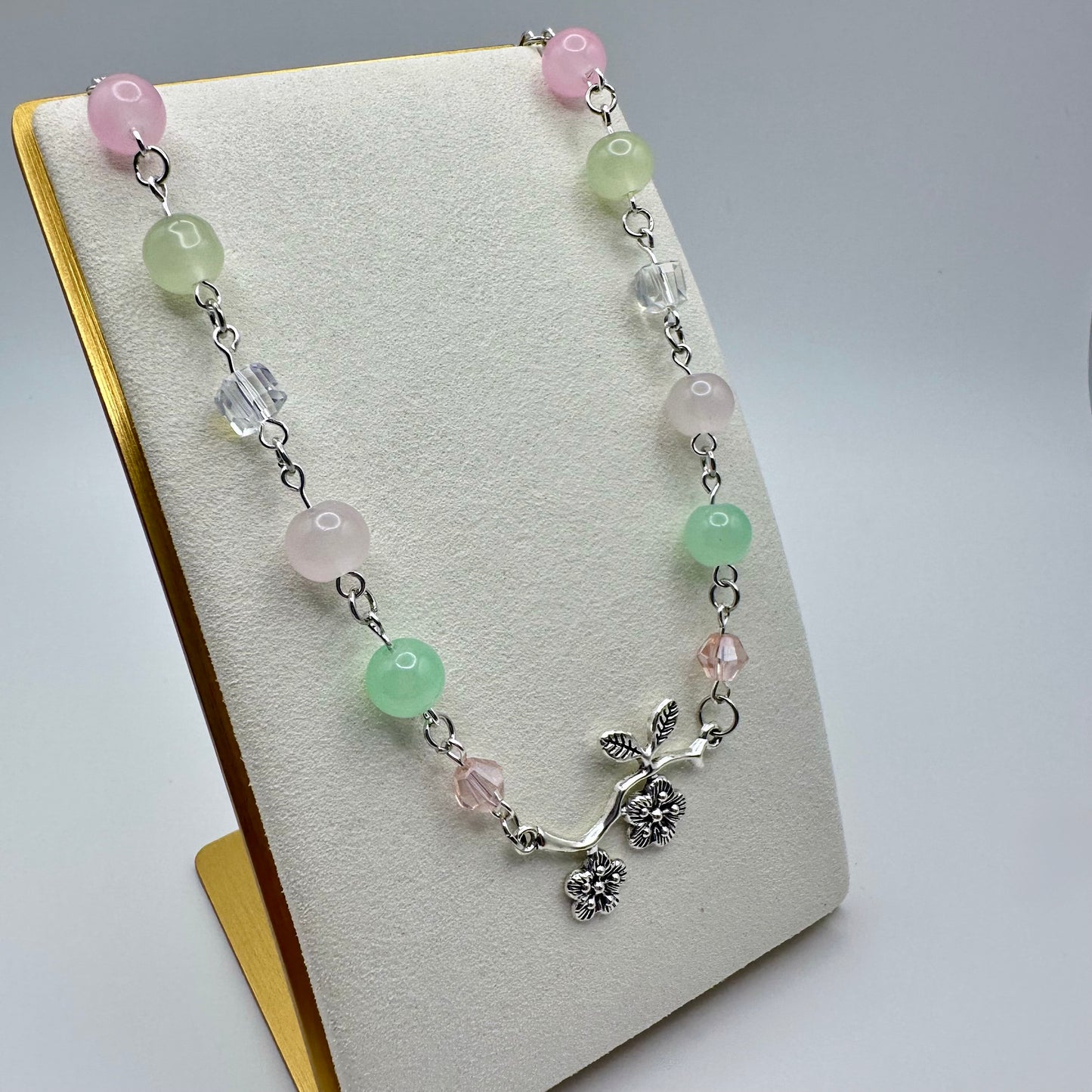 🌸 Blossomtrail Necklace