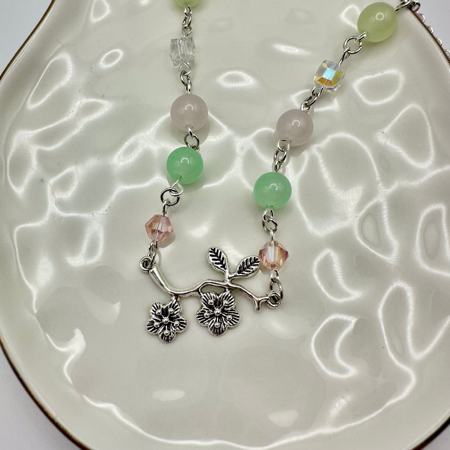 🌸 Blossomtrail Necklace