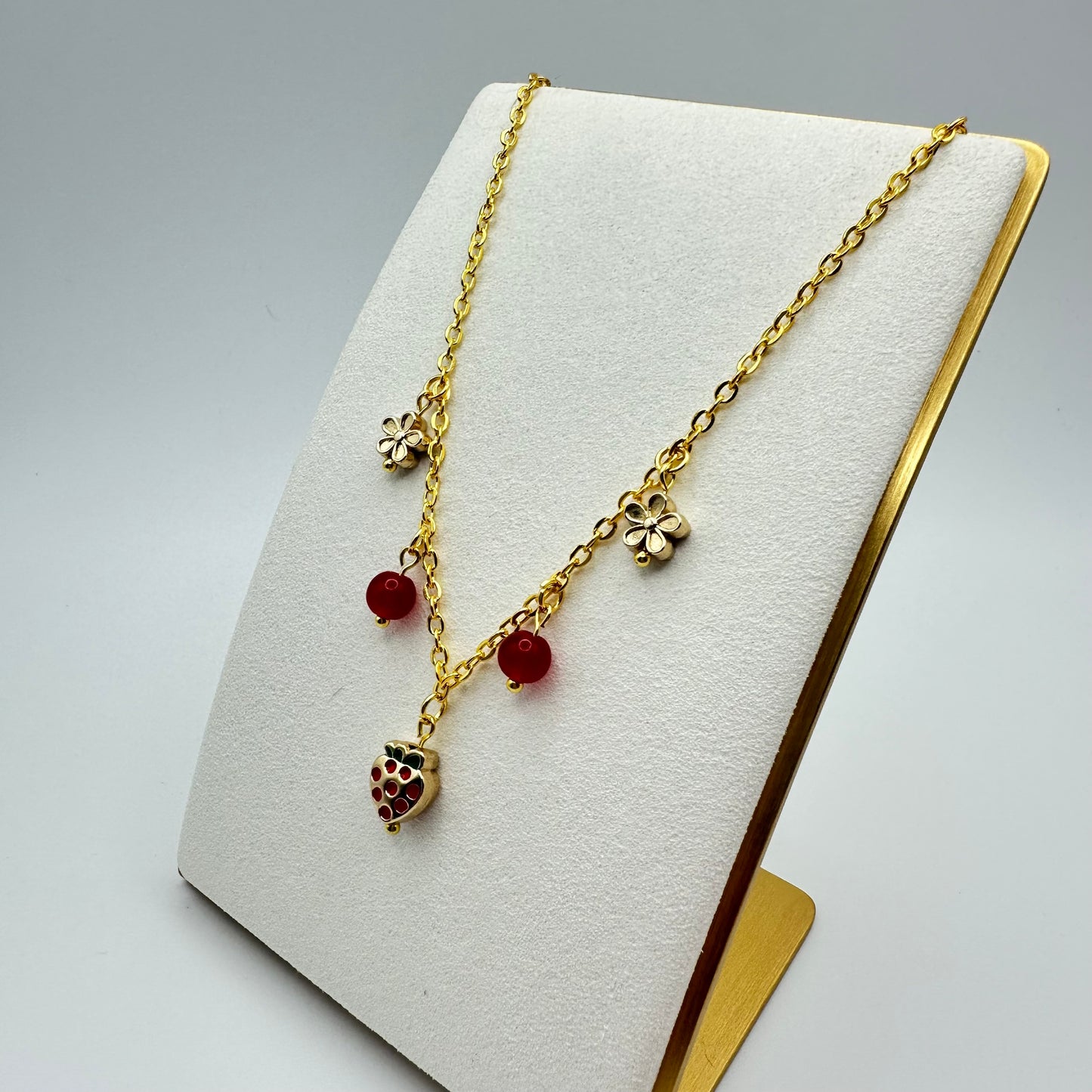 π Strawberry Sugar Bloom Necklace