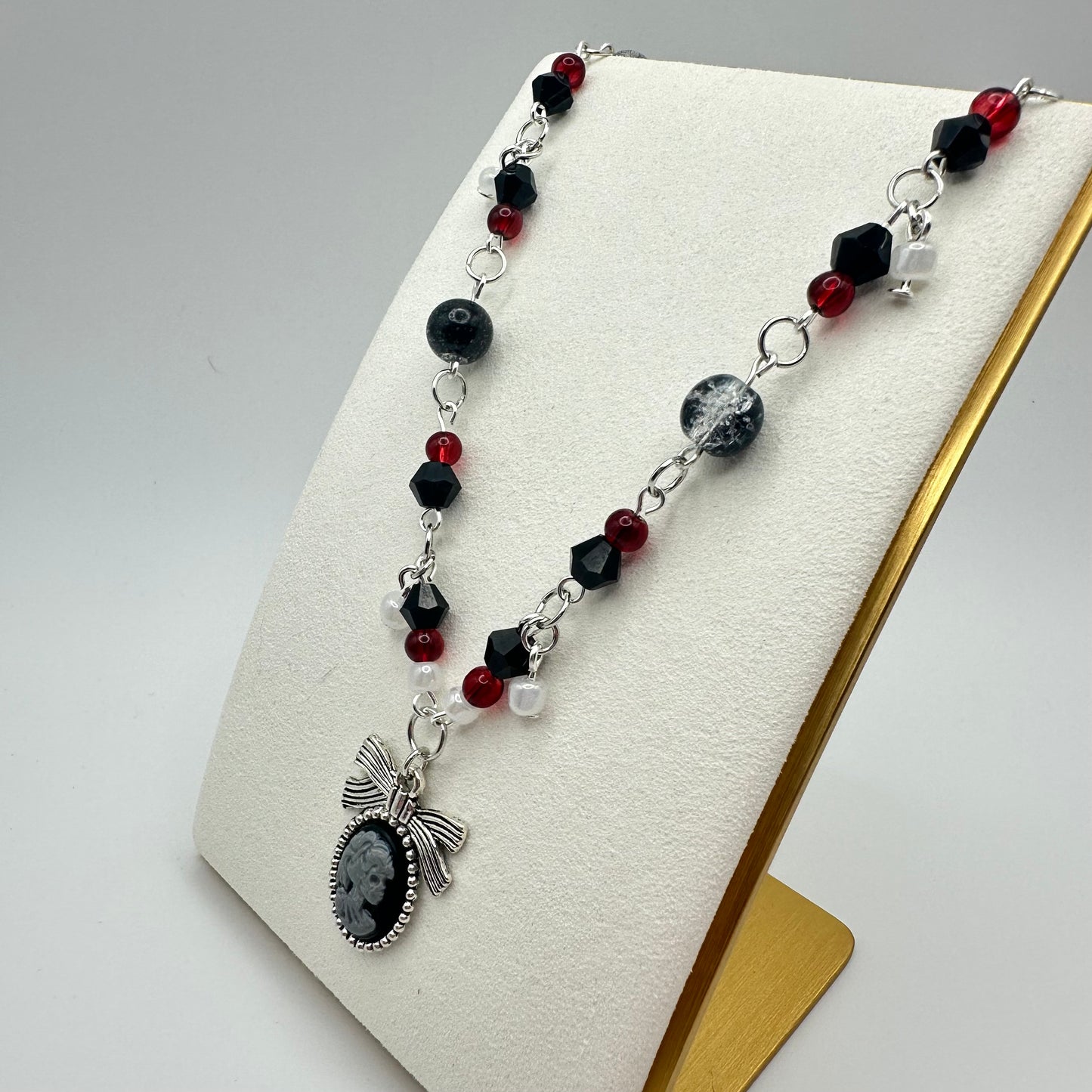 🕯️ Cameo in Crimson Necklace