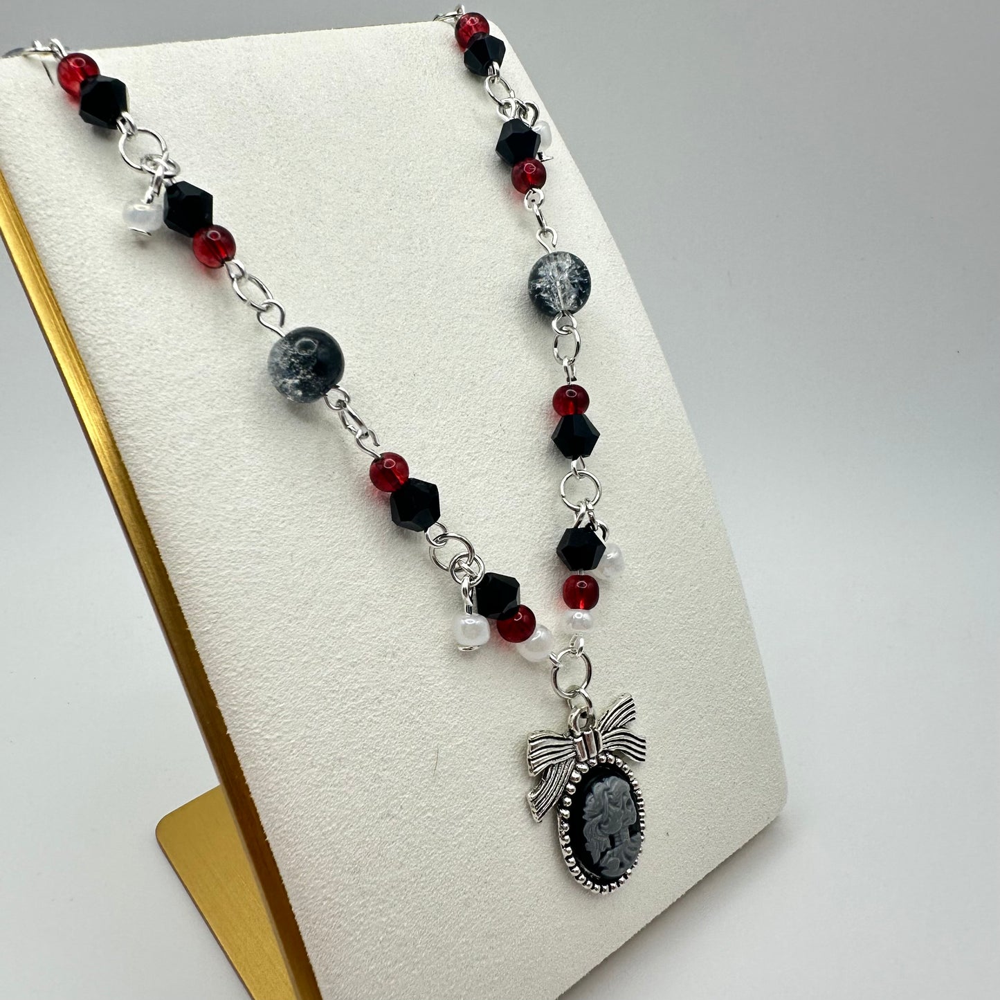 🕯️ Cameo in Crimson Necklace