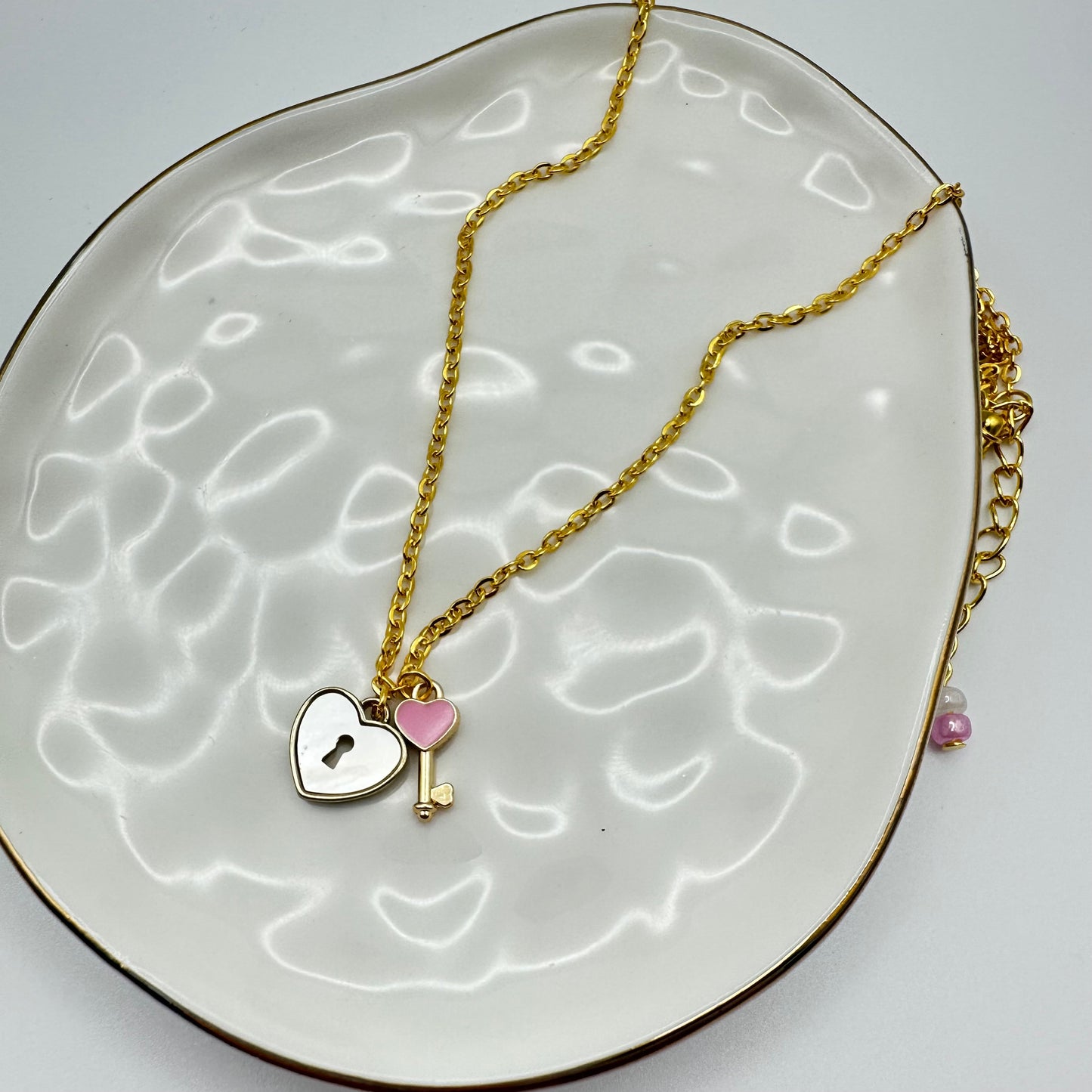 π Sweetheart Lock & Key Necklace