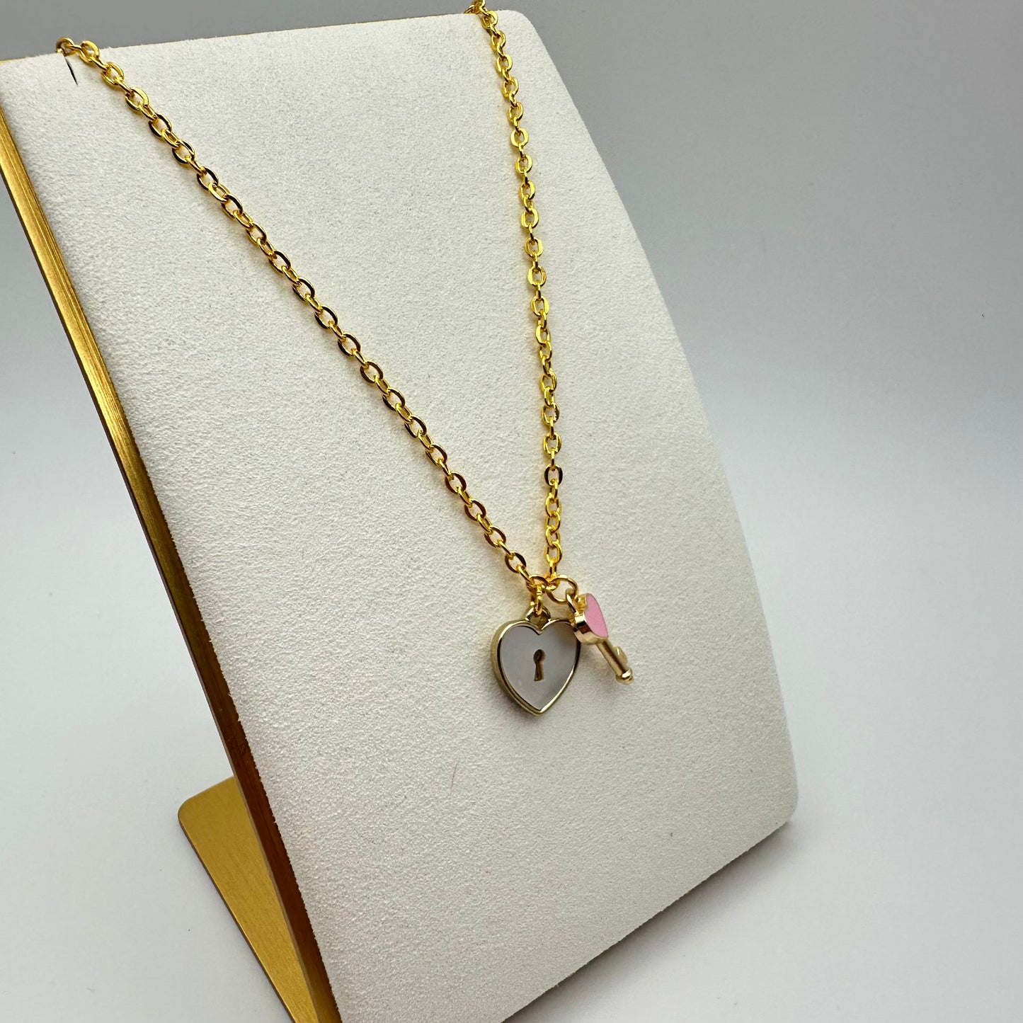 π Sweetheart Lock & Key Necklace