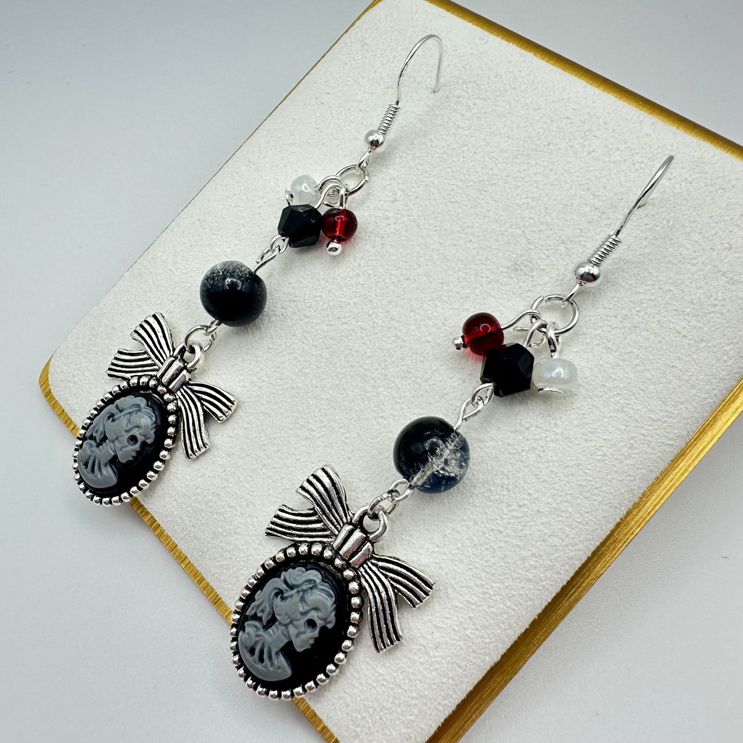 šÆļø Ghoulfriend Glamour Drop Earrings