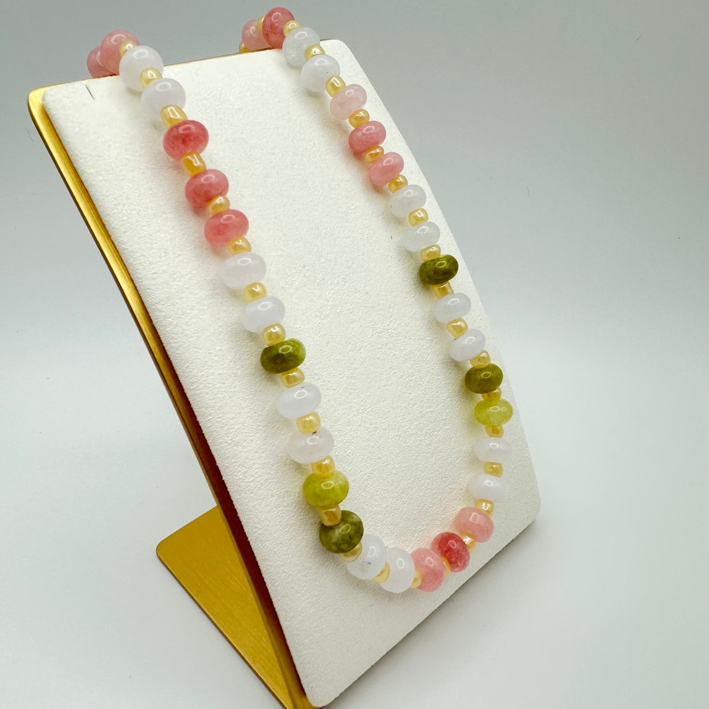 🌸 Garden Glimmer Strand Beaded Necklace