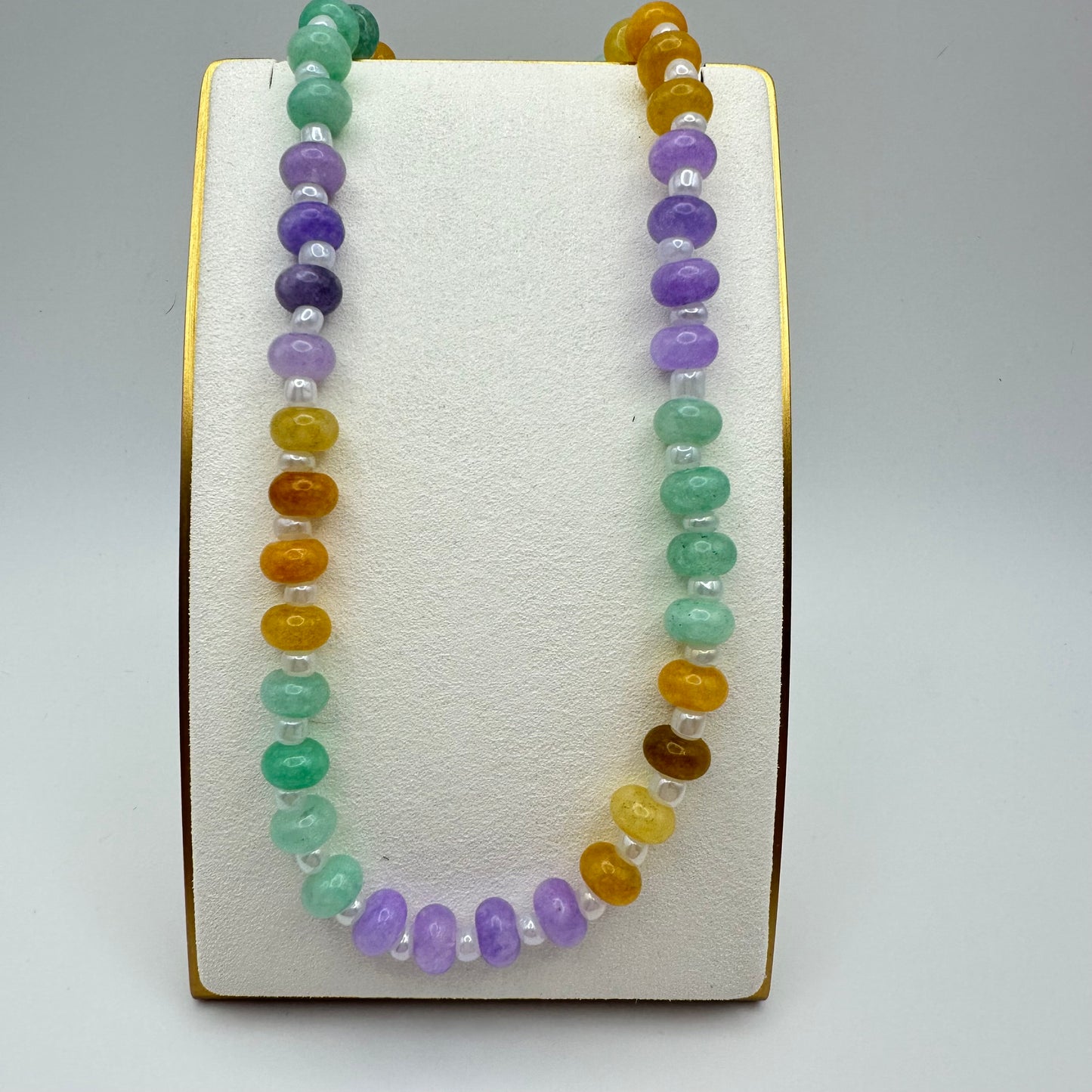 π Pastel Grove Strand Beaded Necklace
