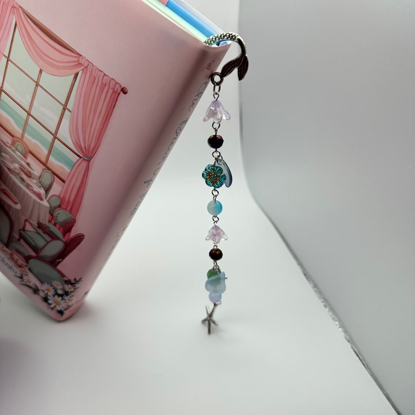 🧜♀️ Seashell Chapter Drift Beaded Bookmark