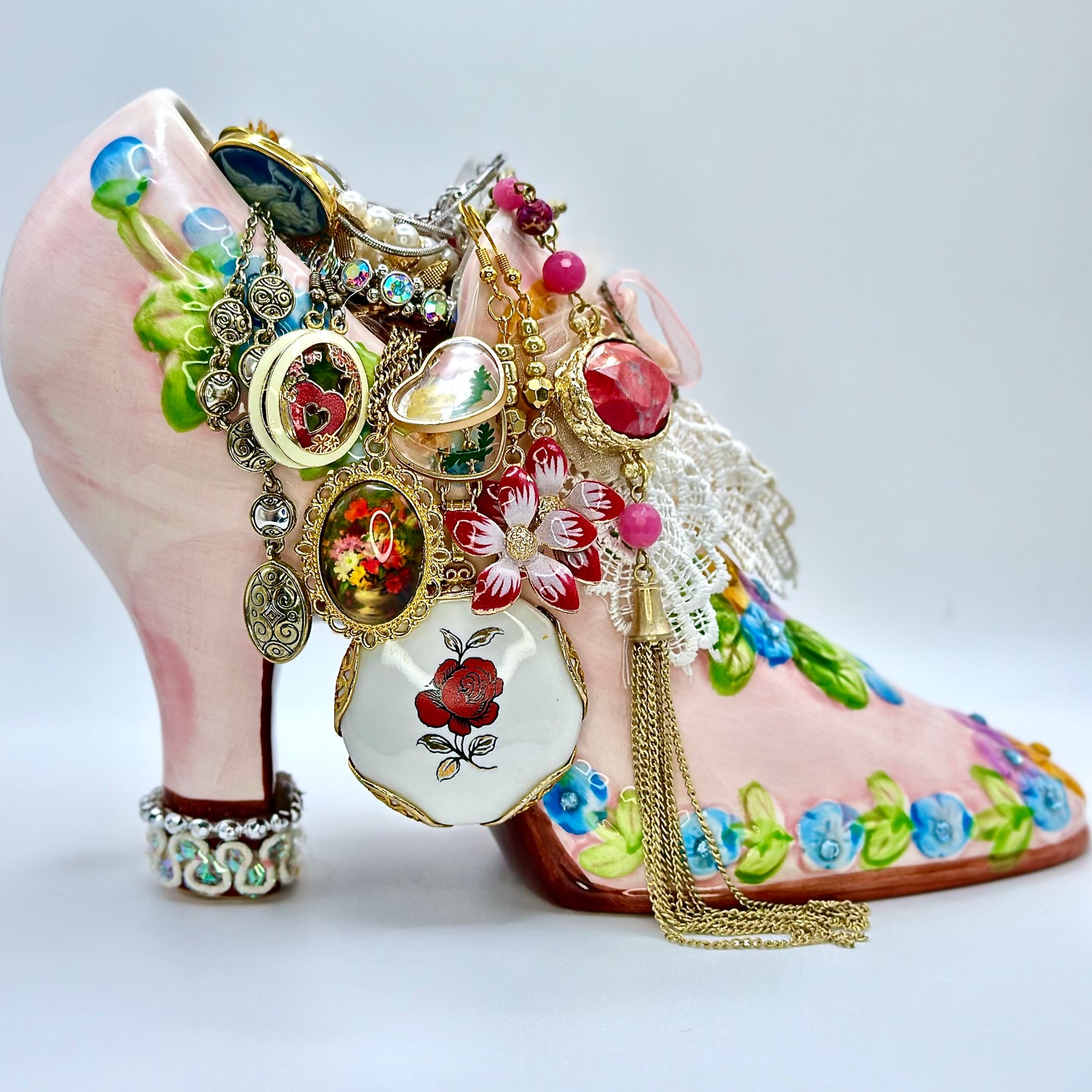 ๐ธ The Enchanted Cottages Collection: Tea Rose Cottage Mystery Jewelry Jar