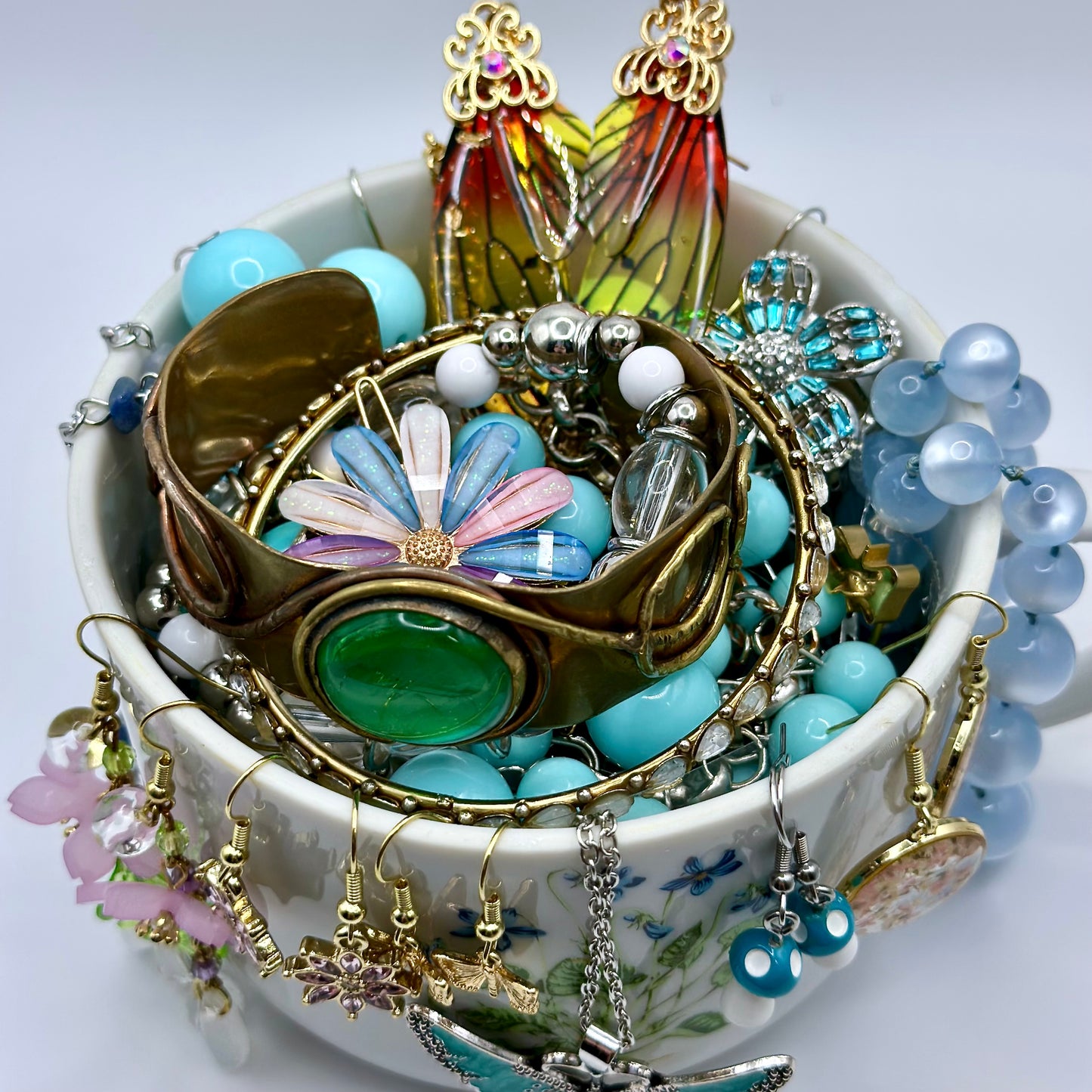 πΏ The Enchanted Cottages Collection: Meadowwing Cottage Mystery Jewelry Jar