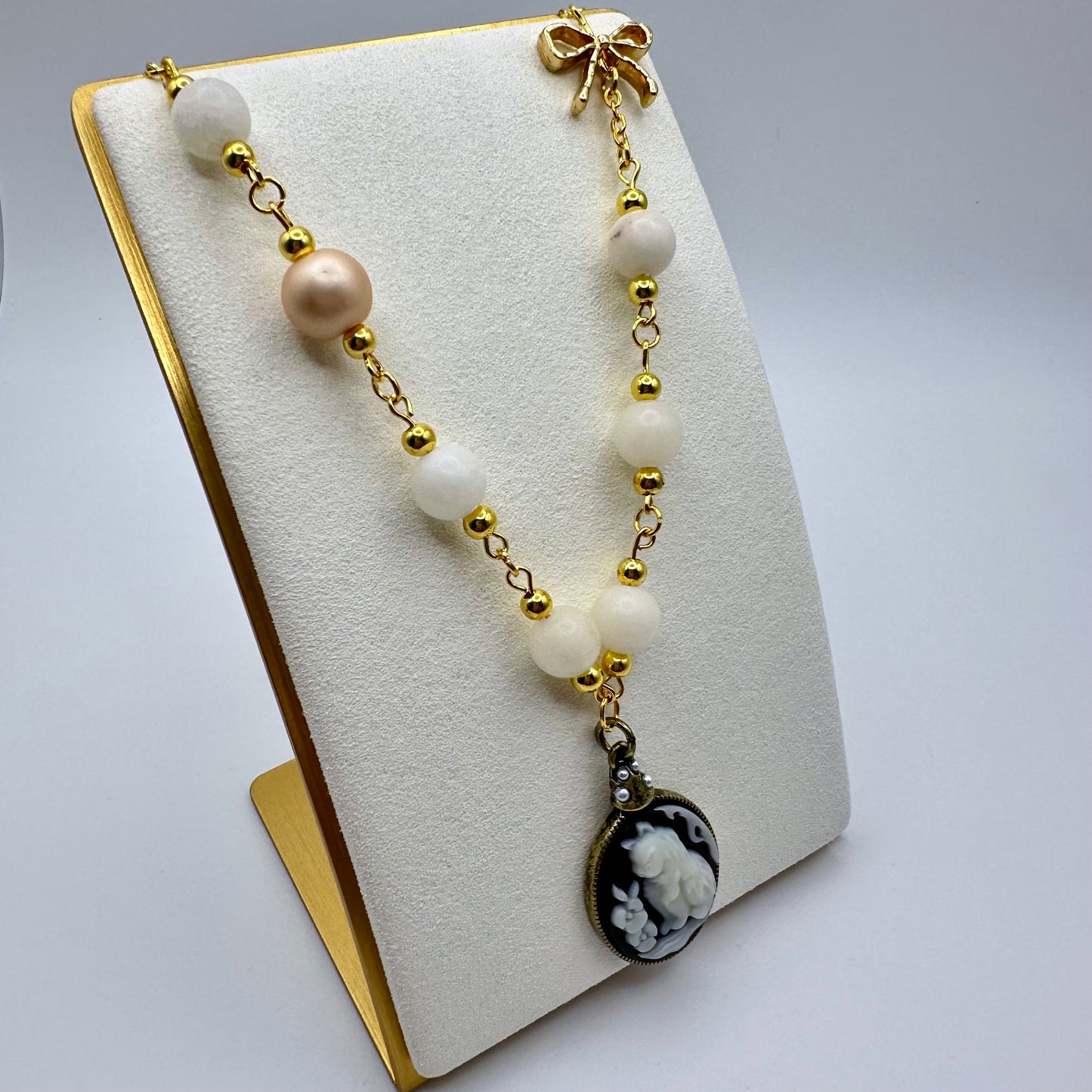 🐾 Soft Whisker Whimsy Cameo Necklace