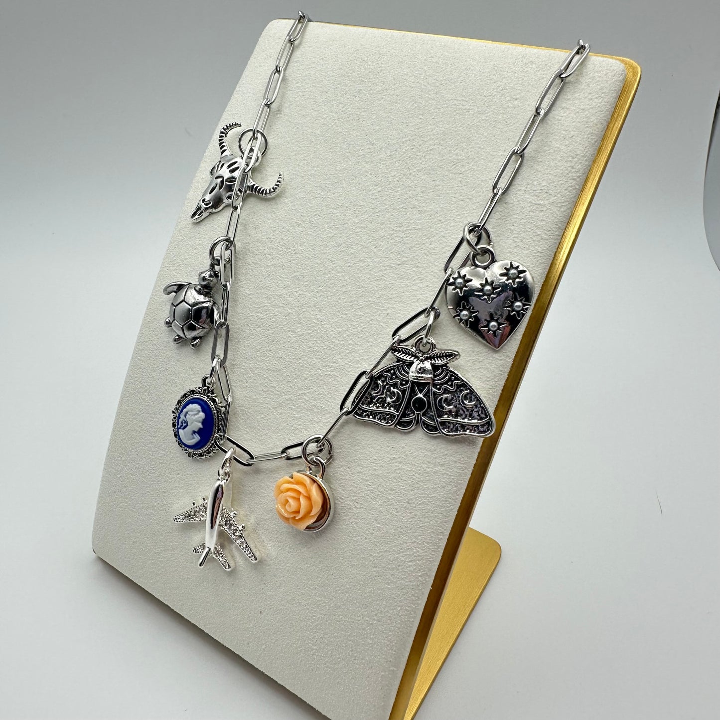 🖤 Wanderveil Charm Necklace