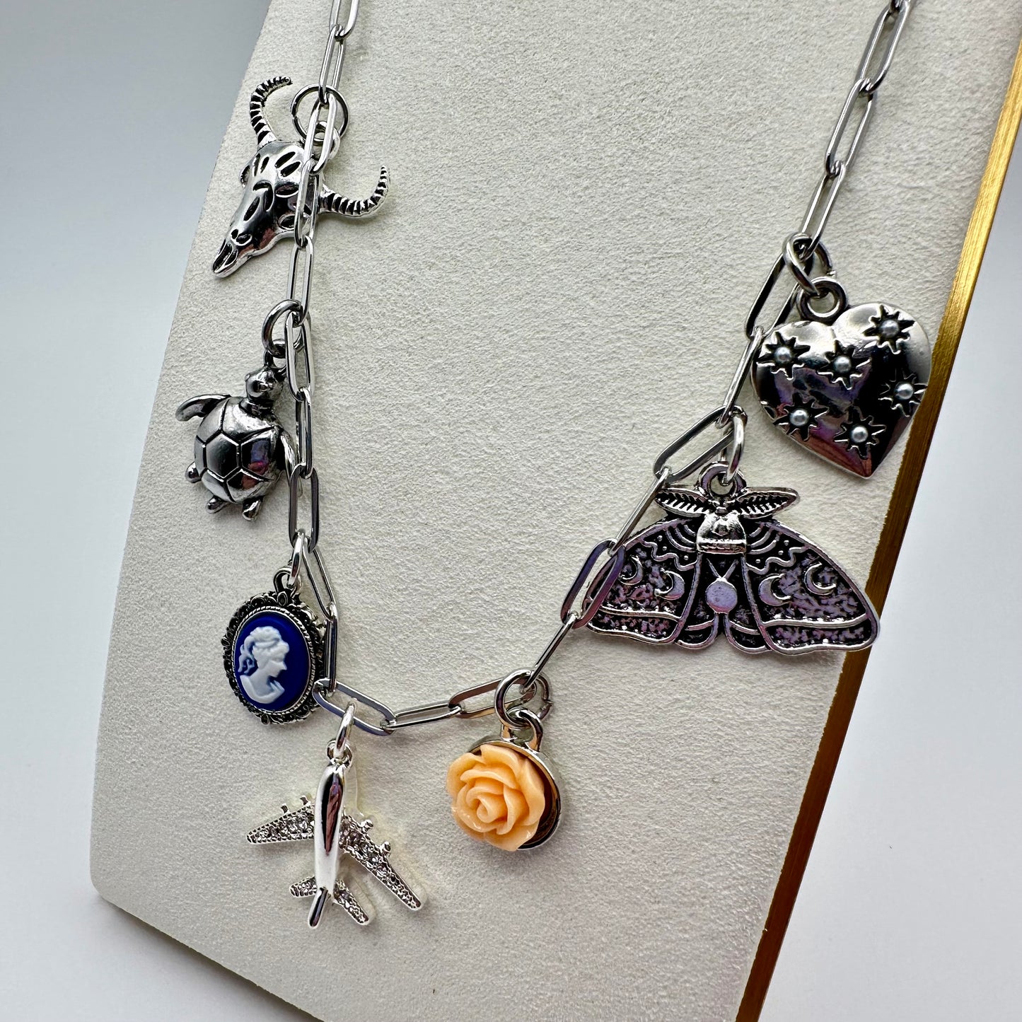 🖤 Wanderveil Charm Necklace