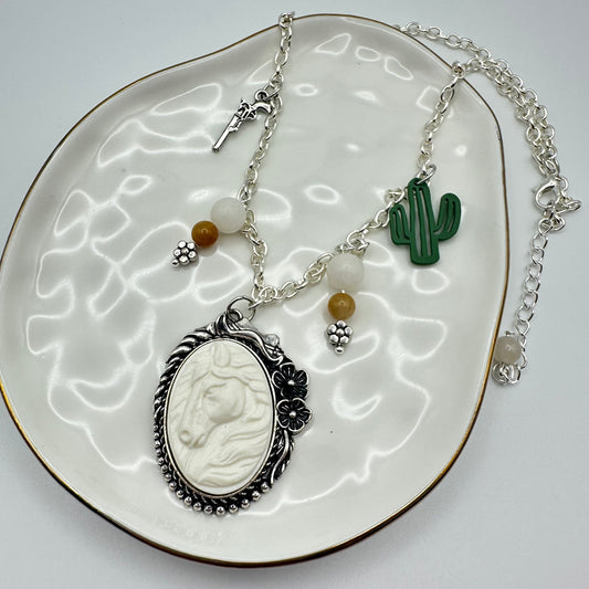 🐎 Desert Rosette Cameo Necklace