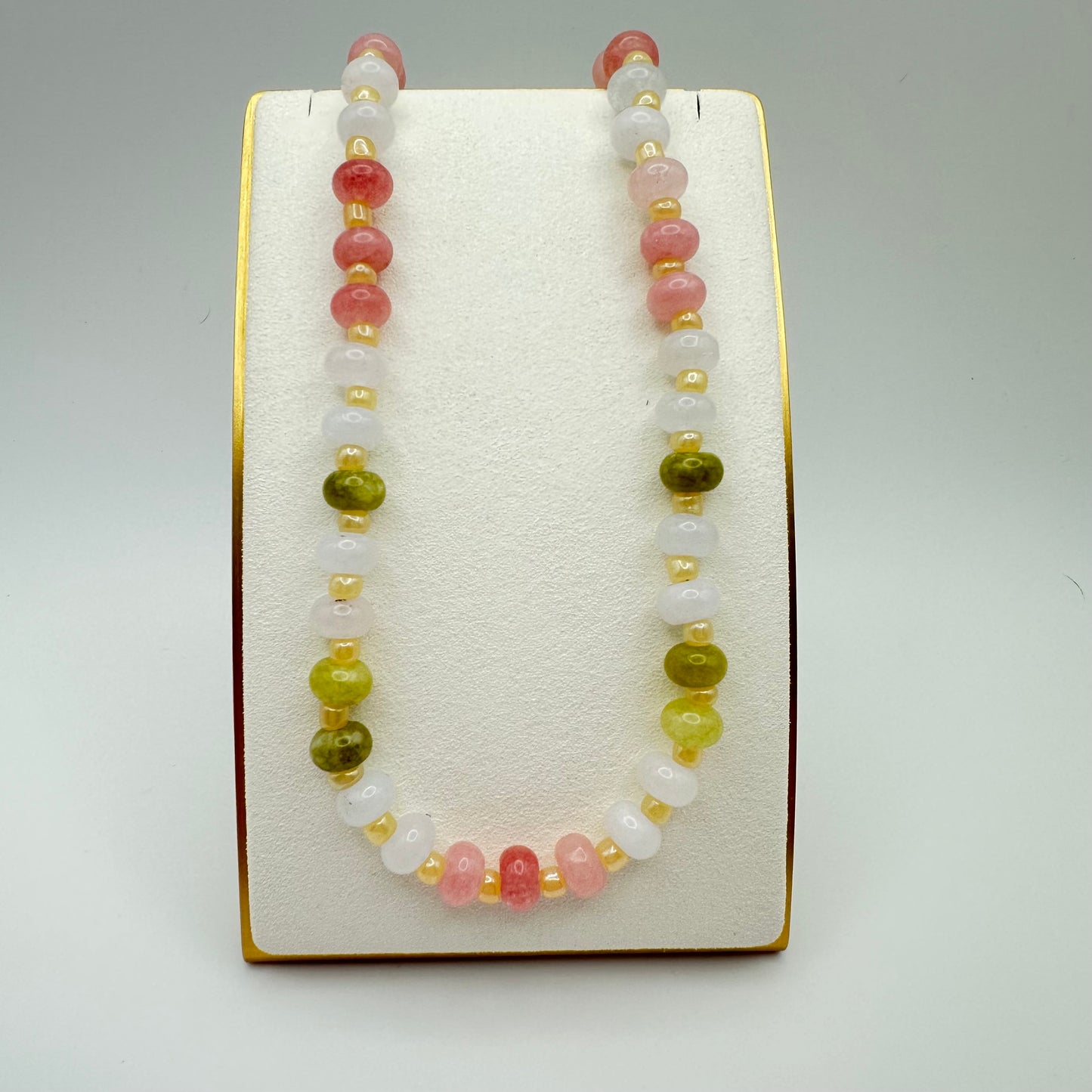 🌸 Garden Glimmer Strand Beaded Necklace