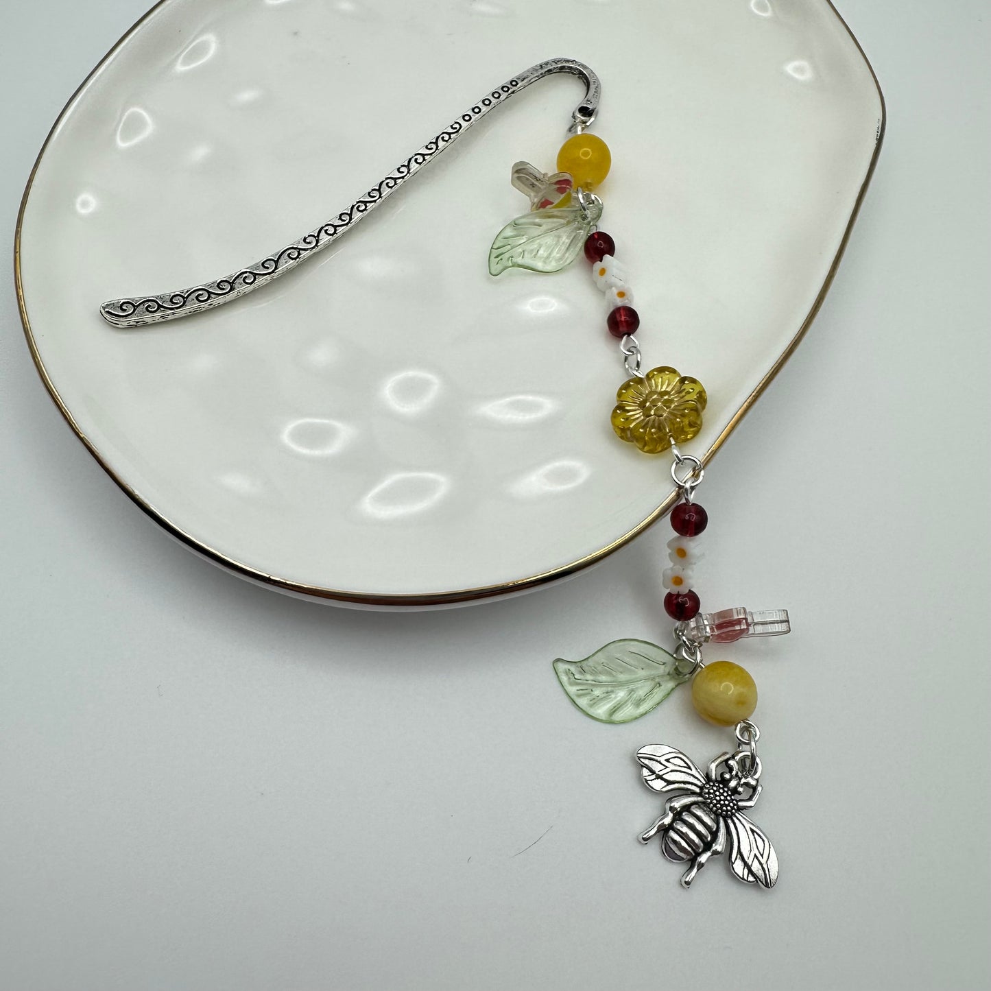 🐝 Golden Nectar Bloom Beaded Bookmark