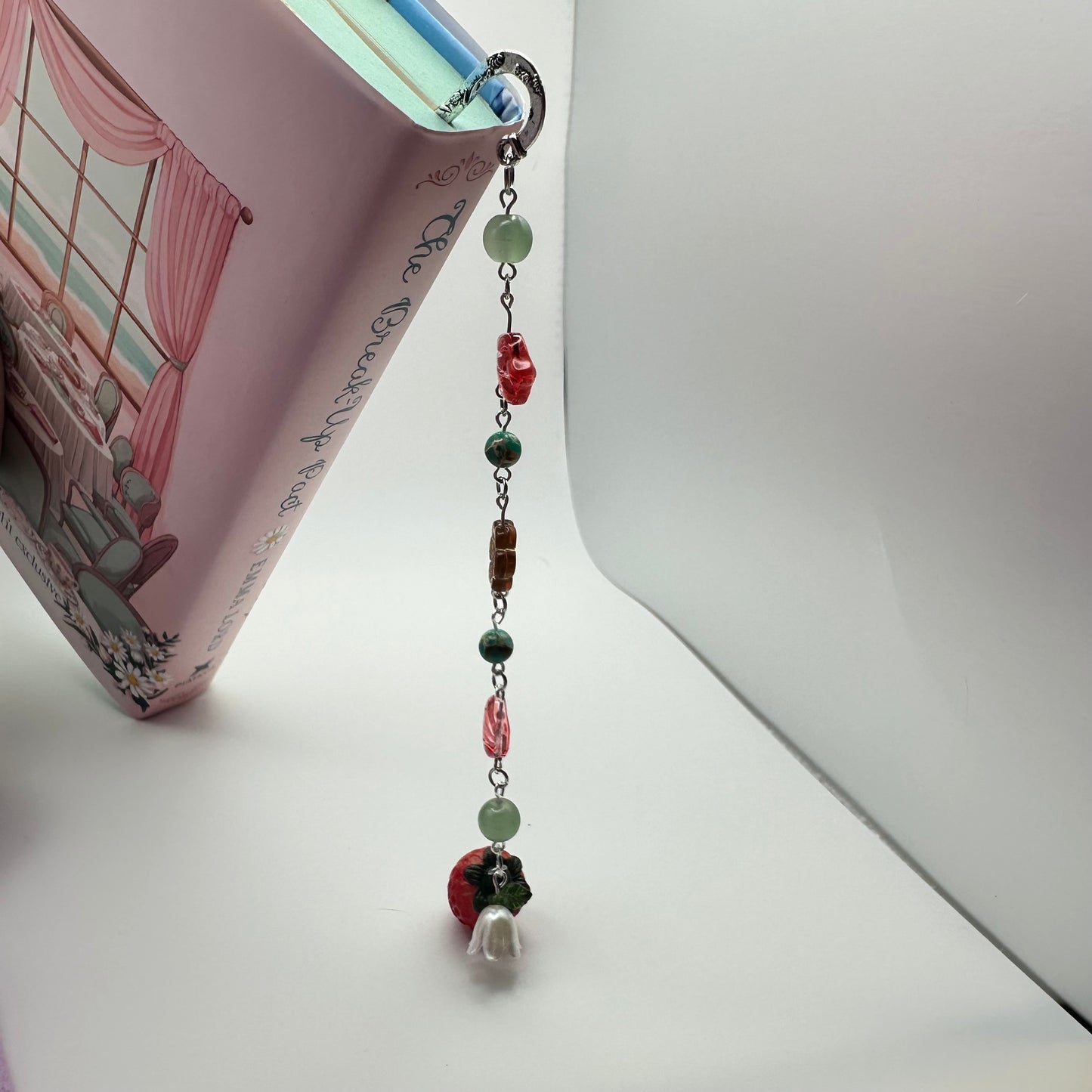 🍓 Berry Sweet Chapter Charm Beaded Bookmark
