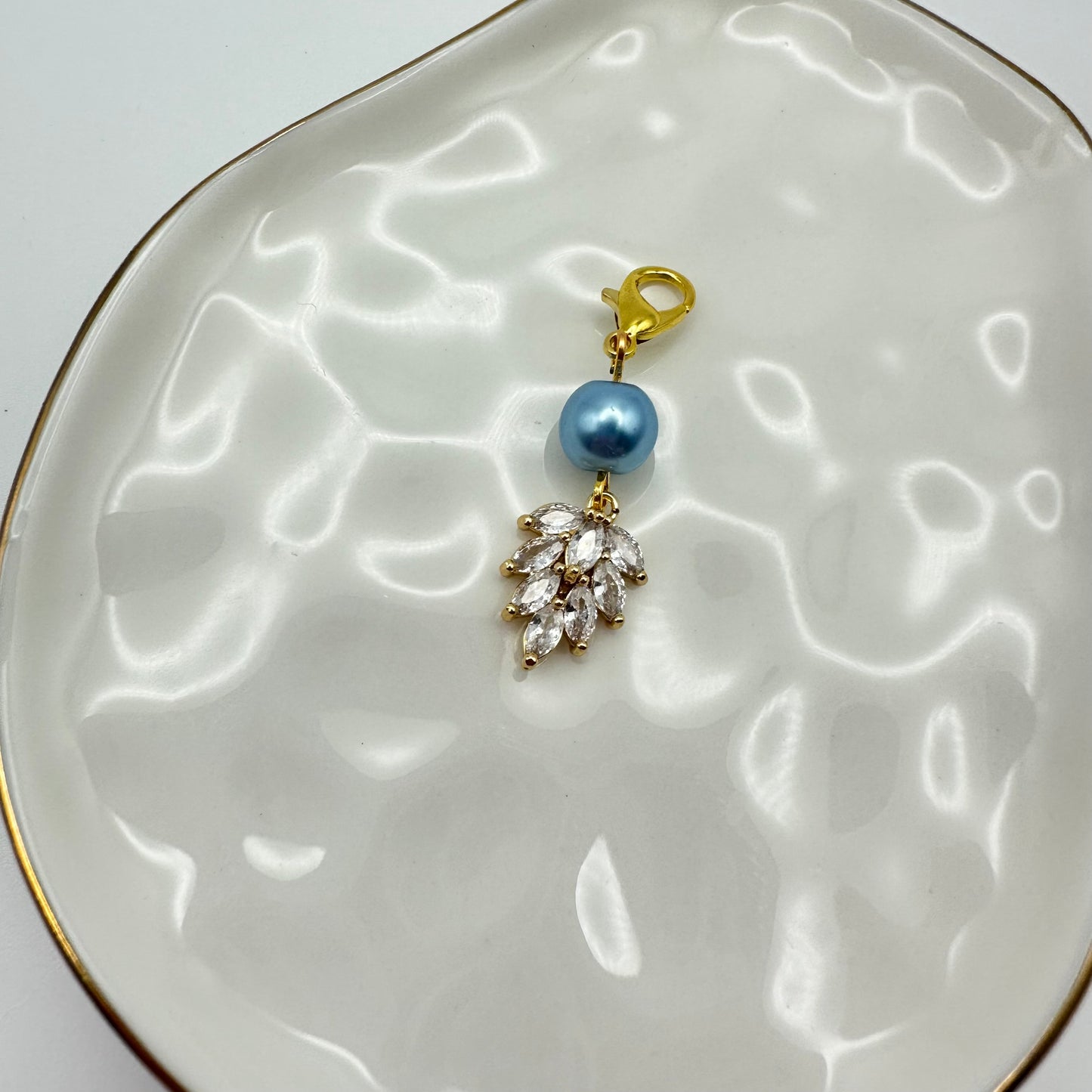 💙 “Something Blue” Bouquet Charm – Handmade Bridal Accessory