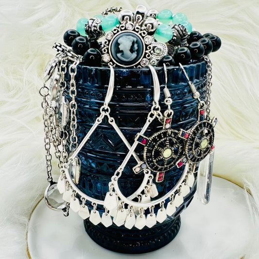 Glacier Kiss Mystery Jewelry Jar – Icy Elegance Theme